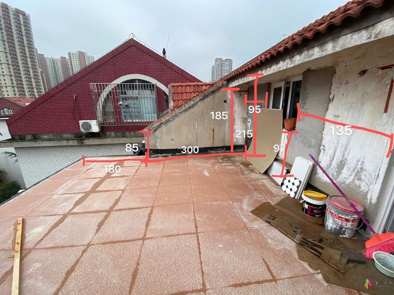 30㎡屋頂露臺的改造，曾經被忽視的破閣樓，在宮崎駿其人變