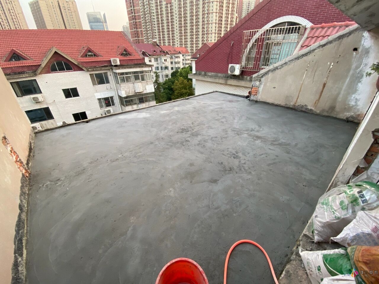 30㎡屋頂露臺的改造，曾經被忽視的破閣樓，在宮崎駿其人變