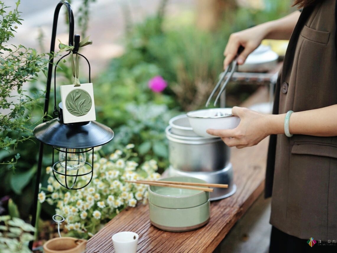 DIY園藝:自建設(shè)計(jì)100㎡花園。花不了多少錢，卻很有成就感。